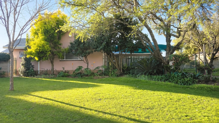 4 Bedroom Property for Sale in Flamwood North West
